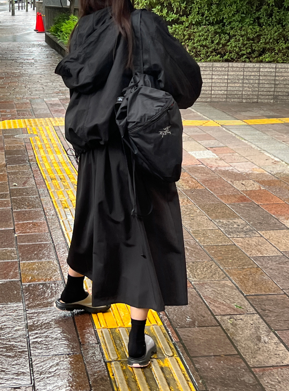 치마 모델 착용 이미지-S3L46